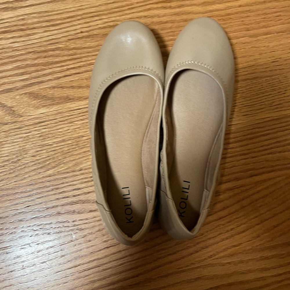 Kolili Womens Taupe Ballet Flats 7.5- never worn